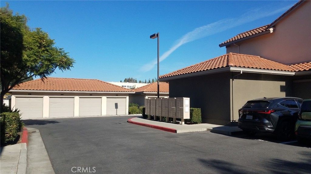 Image 2 of property listing at 2177 Alum Rock Avenue 211, San Jose, CA 95116