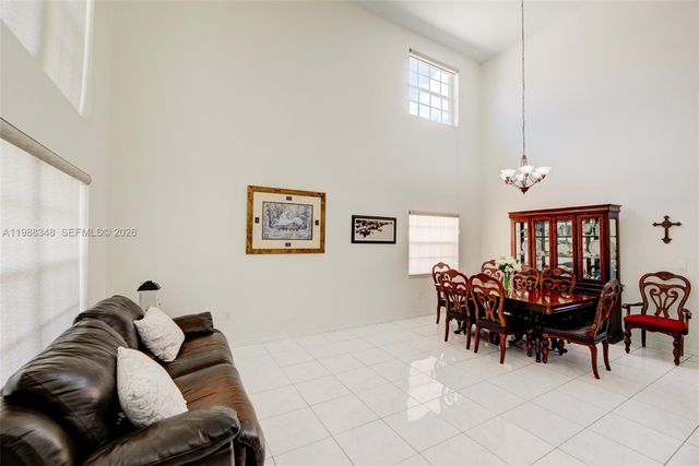 161 W Granada Ave, Weston, FL 33326