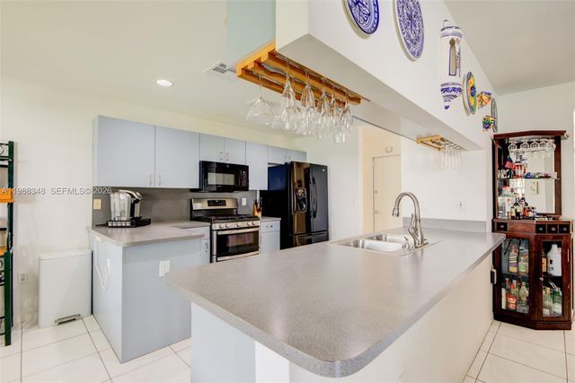 161 W Granada Ave, Weston, FL 33326