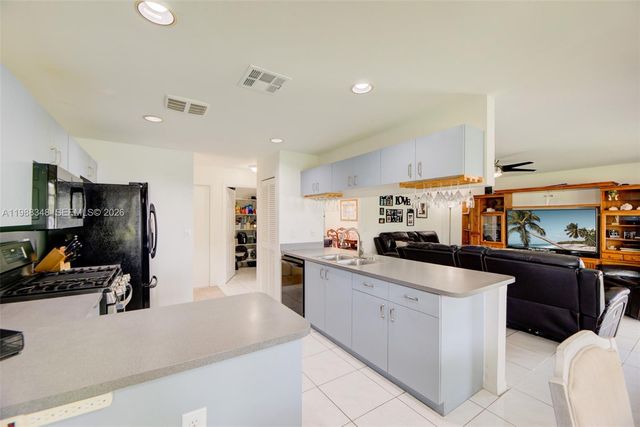 161 W Granada Ave, Weston, FL 33326