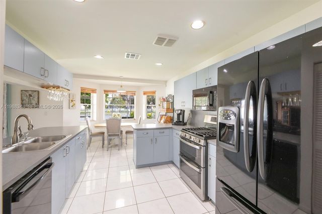 161 W Granada Ave, Weston, FL 33326