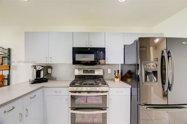 161 W Granada Ave, Weston, FL 33326