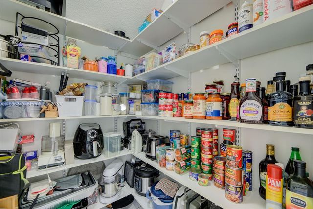 161 W Granada Ave, Weston, FL 33326