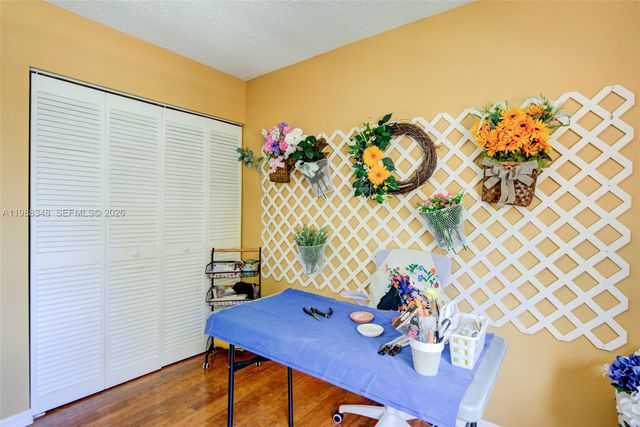 161 W Granada Ave, Weston, FL 33326