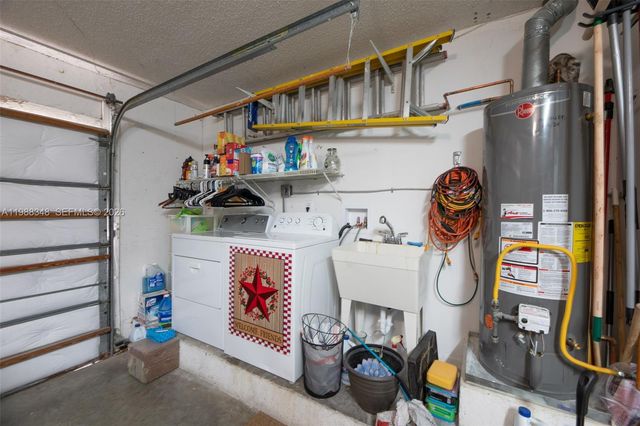 161 W Granada Ave, Weston, FL 33326