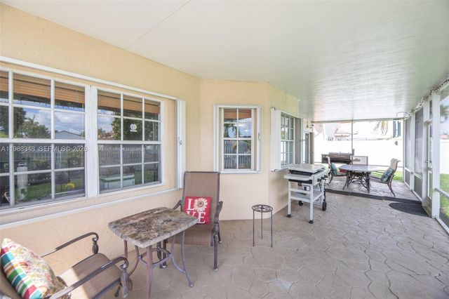 161 W Granada Ave, Weston, FL 33326