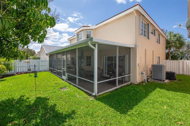 161 W Granada Ave, Weston, FL 33326