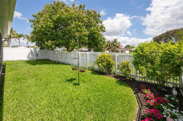 161 W Granada Ave, Weston, FL 33326