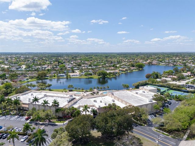 161 W Granada Ave, Weston, FL 33326