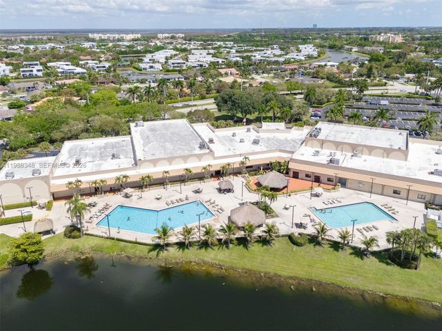 161 W Granada Ave, Weston, FL 33326