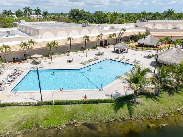 161 W Granada Ave, Weston, FL 33326