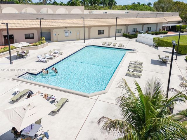 161 W Granada Ave, Weston, FL 33326