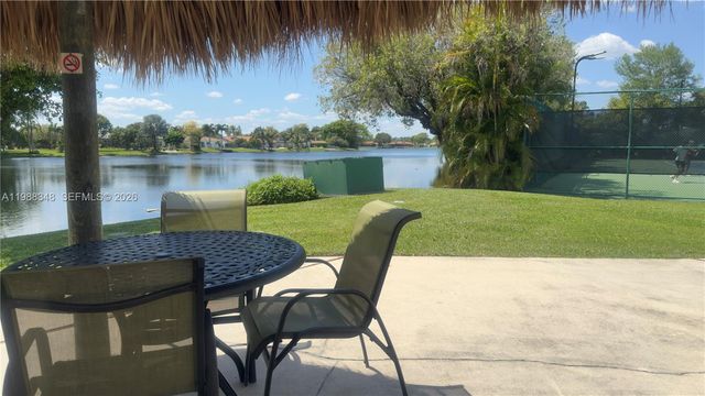 161 W Granada Ave, Weston, FL 33326