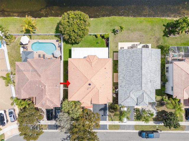 161 W Granada Ave, Weston, FL 33326