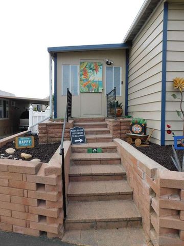 245 W Bobier Dr SPC 64, Vista, CA 92083