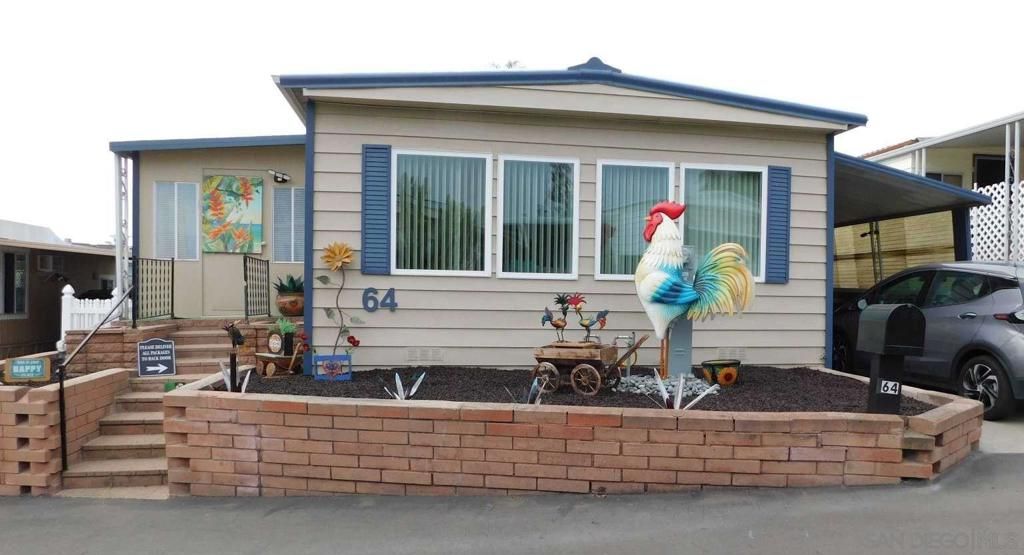 245 W Bobier Dr SPC 64, Vista, CA 92083