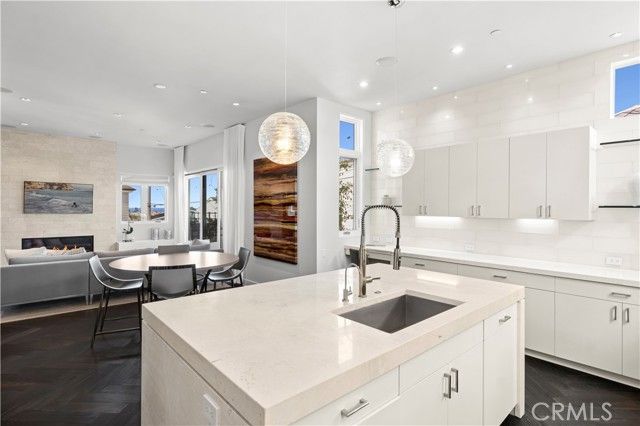 3731 5th Avenue, Corona Del Mar (newport Beach), CA 92625