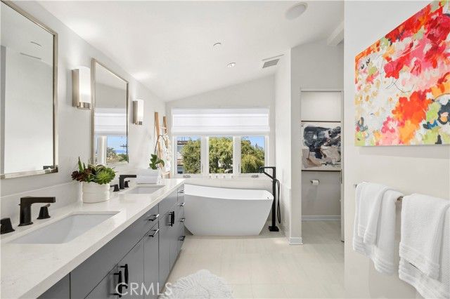 3731 5th Avenue, Corona Del Mar (newport Beach), CA 92625