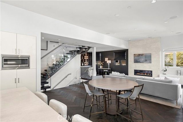 3731 5th Avenue, Corona Del Mar (newport Beach), CA 92625