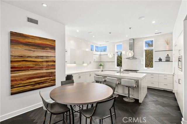 3731 5th Avenue, Corona Del Mar (newport Beach), CA 92625