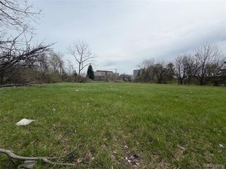 698 Field Street, Detroit, MI 48214