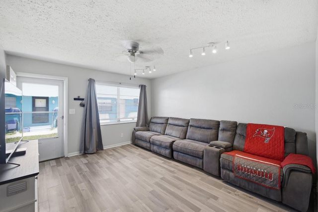 1041 APOLLO BEACH BOULEVARD E, Apollo Beach, FL 33572