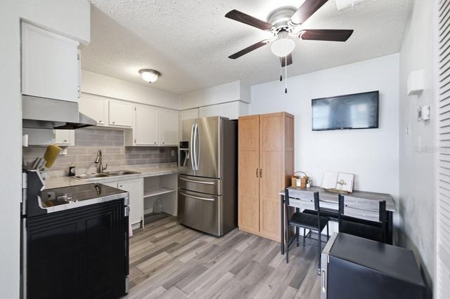 1041 APOLLO BEACH BOULEVARD E, Apollo Beach, FL 33572