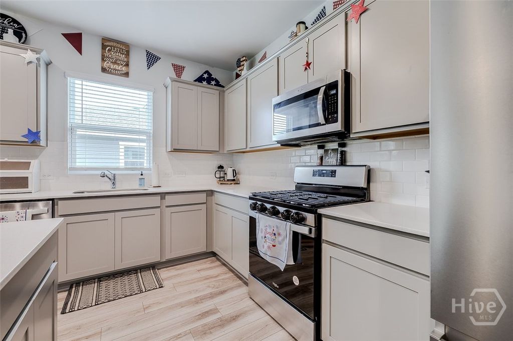 Image 12 of property listing at 64 Shade Tree Drive, Richmond Hill, GA 31324