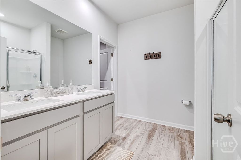 Image 21 of property listing at 64 Shade Tree Drive, Richmond Hill, GA 31324