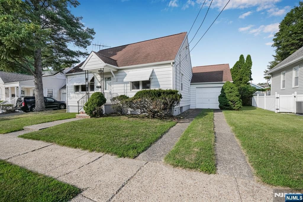 98 Passaic Avenue, Woodland Park, NJ 07424