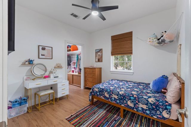 40 Hidden Lakes Trail, Defuniak Springs, FL 32433