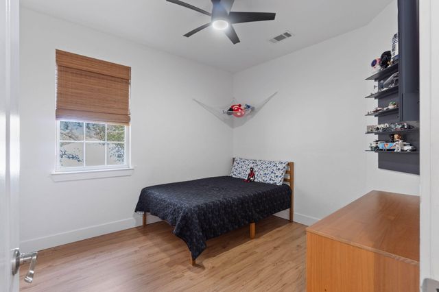 40 Hidden Lakes Trail, Defuniak Springs, FL 32433