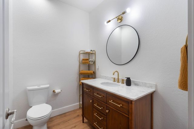 40 Hidden Lakes Trail, Defuniak Springs, FL 32433