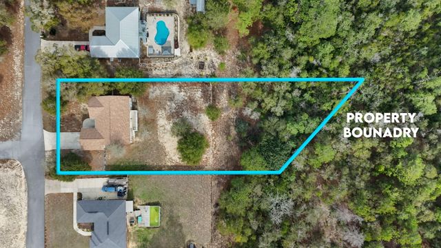 40 Hidden Lakes Trail, Defuniak Springs, FL 32433