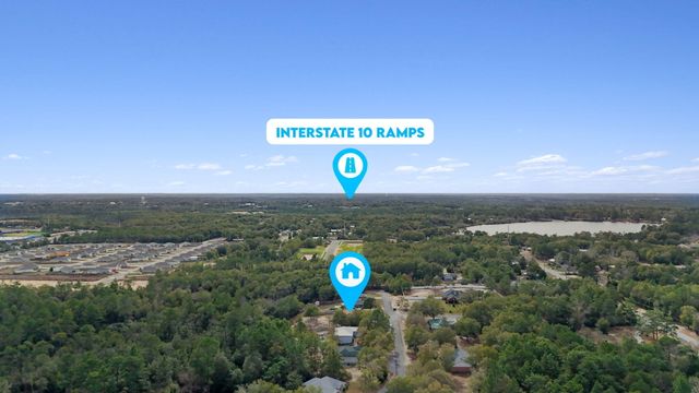 40 Hidden Lakes Trail, Defuniak Springs, FL 32433