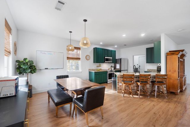 40 Hidden Lakes Trail, Defuniak Springs, FL 32433