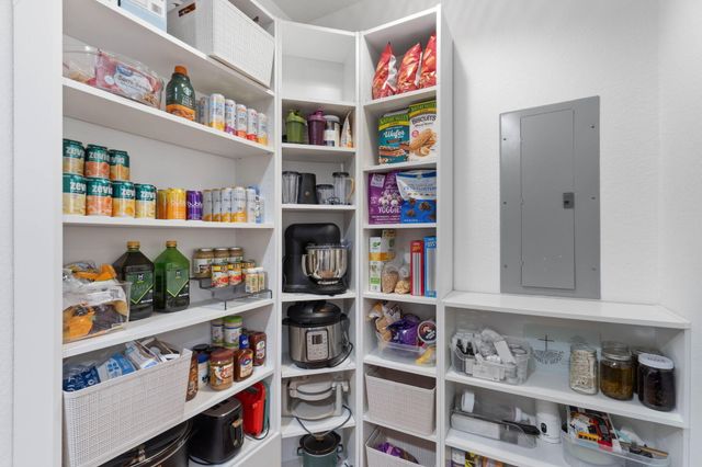 40 Hidden Lakes Trail, Defuniak Springs, FL 32433