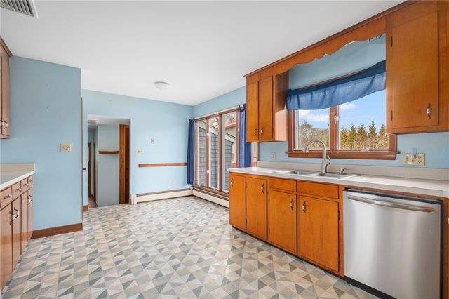 141 Peckham Road, Little Compton, RI 02837