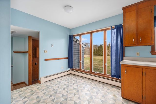 141 Peckham Road, Little Compton, RI 02837