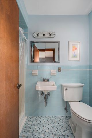 141 Peckham Road, Little Compton, RI 02837