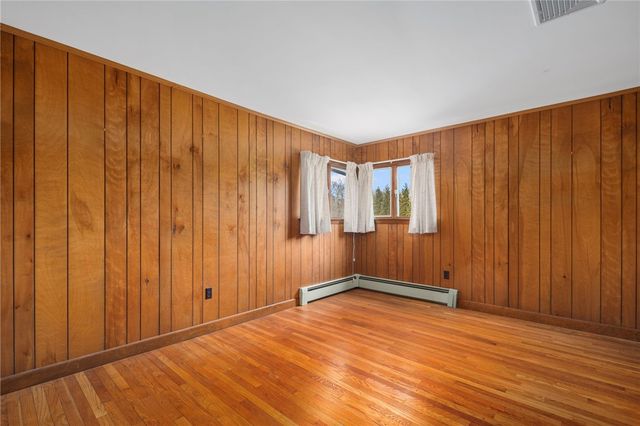 141 Peckham Road, Little Compton, RI 02837