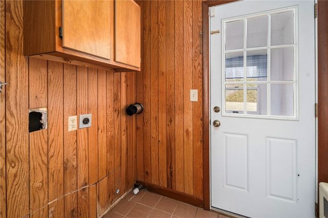 141 Peckham Road, Little Compton, RI 02837