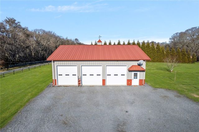 141 Peckham Road, Little Compton, RI 02837