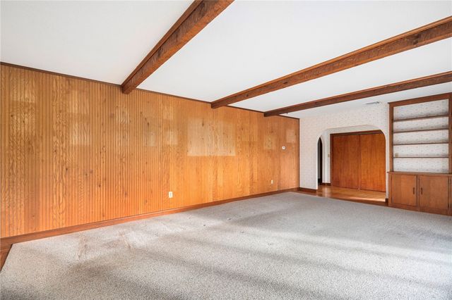 141 Peckham Road, Little Compton, RI 02837