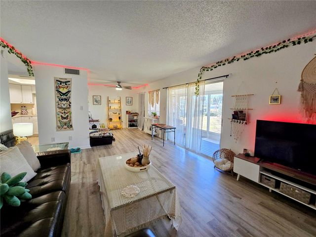 633 SILVER PASS B, Ocala, FL 34472