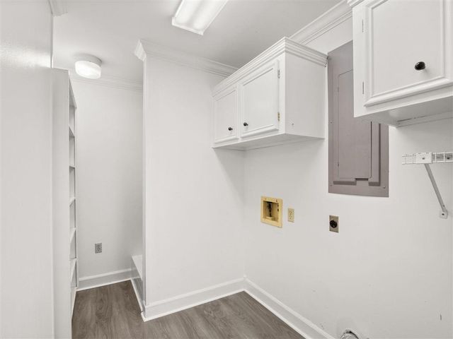 203 Country Club Lane, Leesville, LA 71446