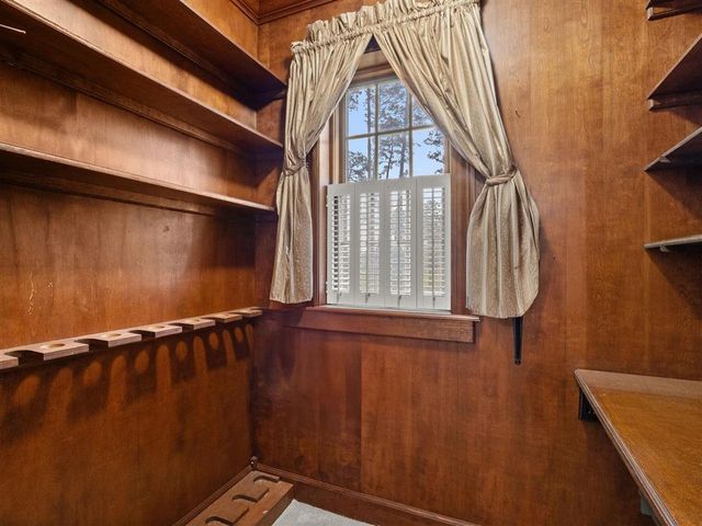 203 Country Club Lane, Leesville, LA 71446