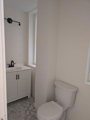 151 Charles 2, Boston, MA 02114