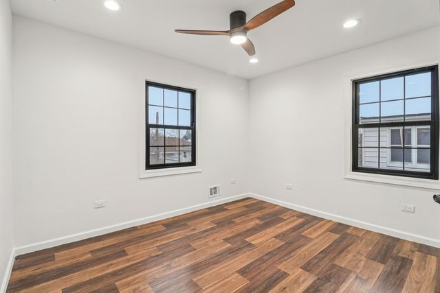 1509 Center Street, Des Plaines, IL 60018