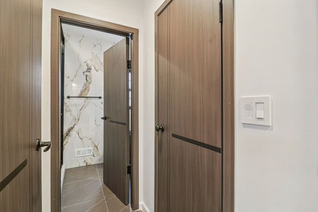 1509 Center Street, Des Plaines, IL 60018